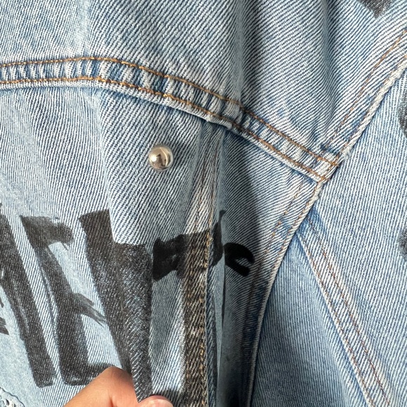Vetements Graffiti Rivets Punk Ripped Jeans Denim Jacket - Picture 11 of 16